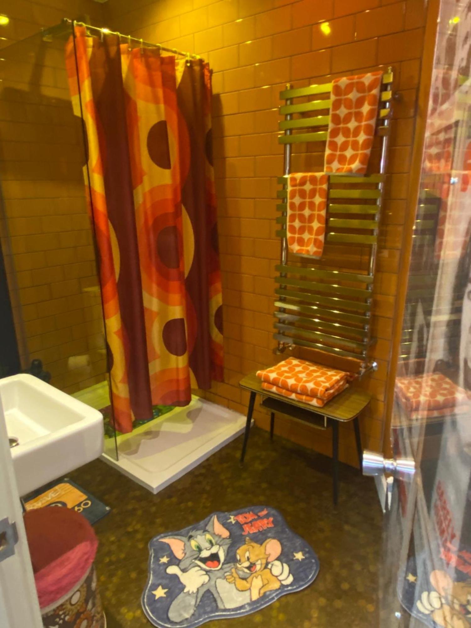 The Retro Retreat With Free Parking Apartment Hastings Luaran gambar